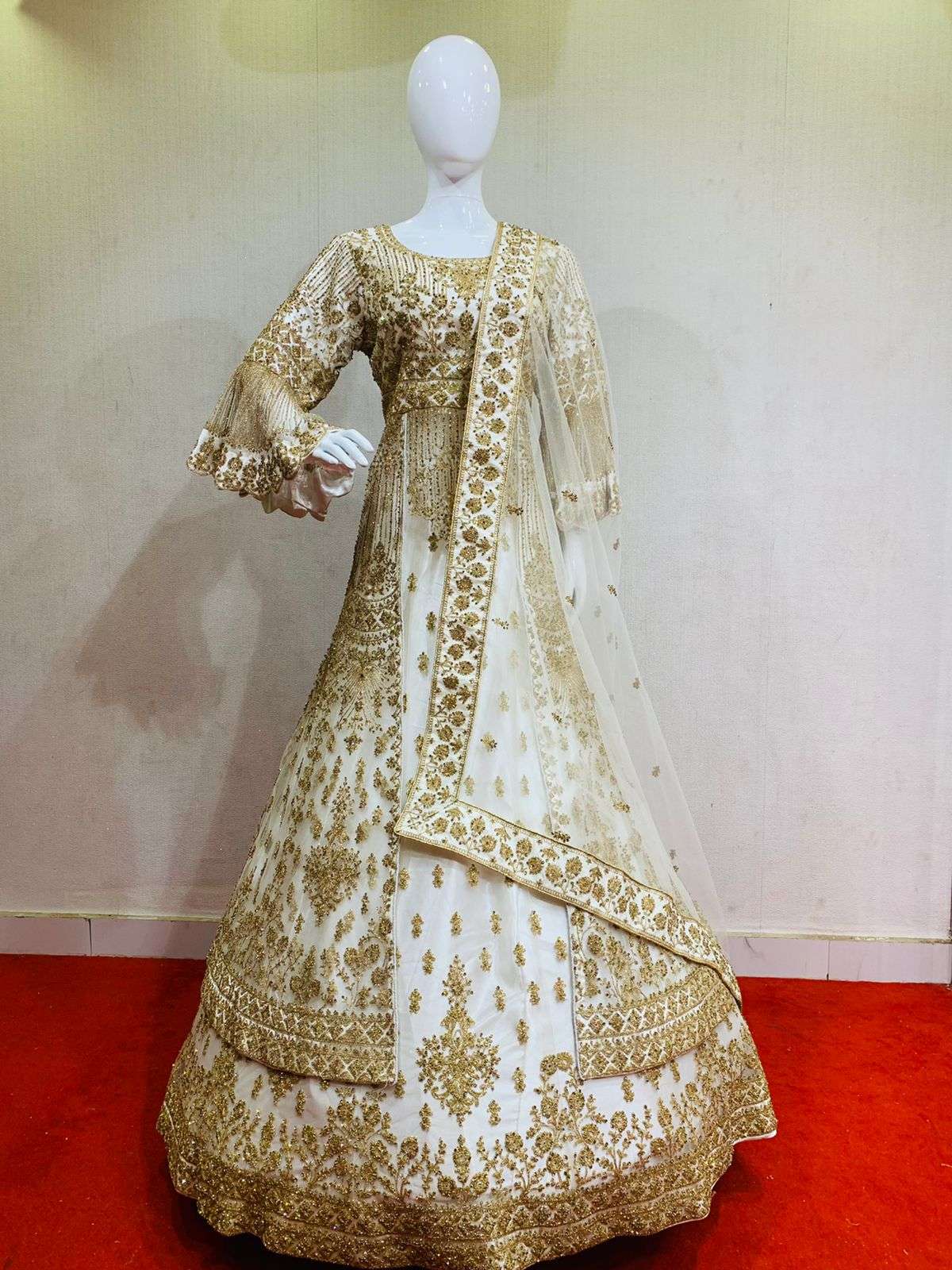 Sara Ali Khan Hottest Indo-Western Lehenga Blouse Designs | Trendy Blouse  Designs