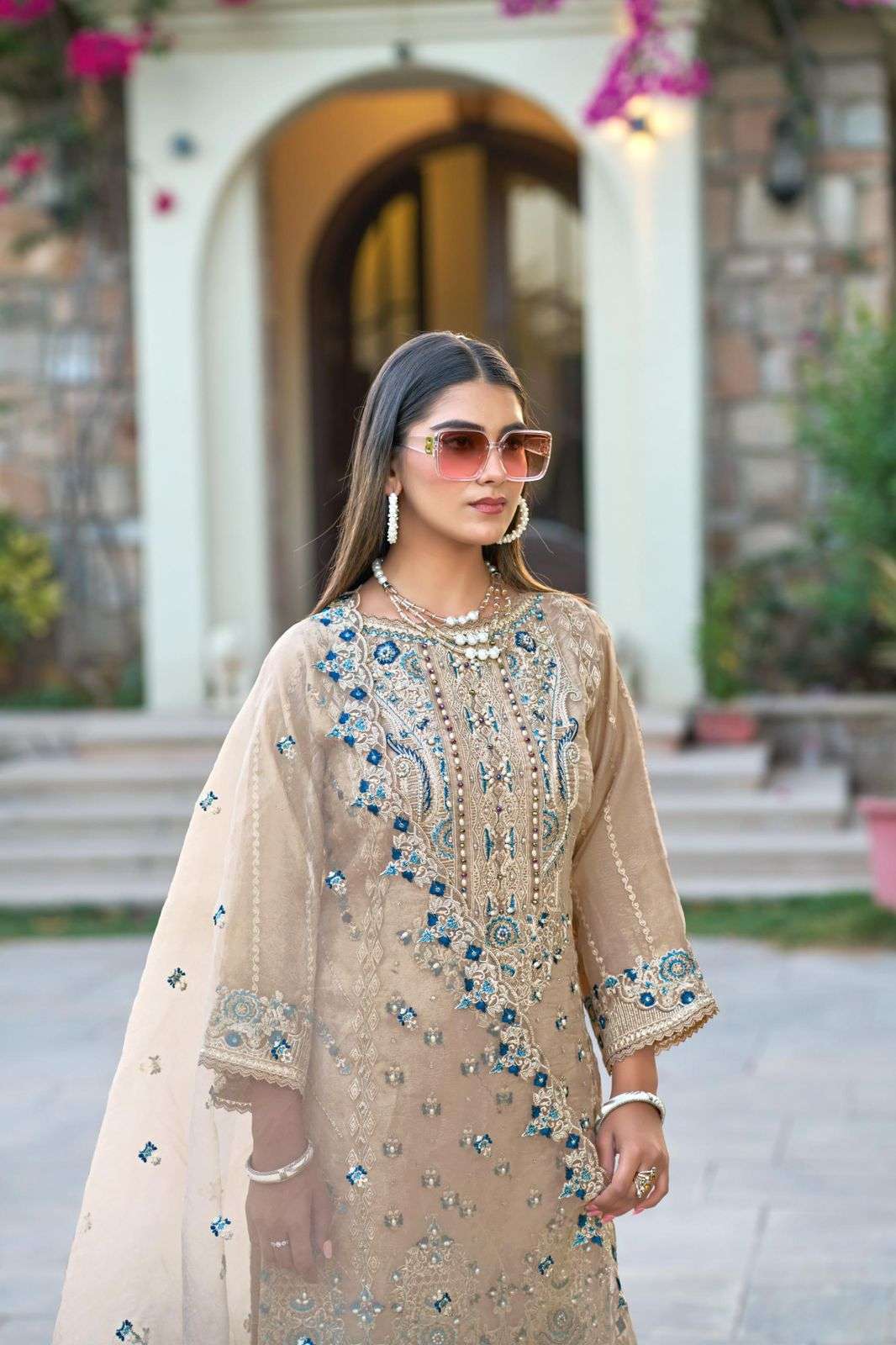 SHREE FABS R 1261 COLORS READYMADE PAKISTANI SUIT COLLECTION WHOLESALE PRICE 