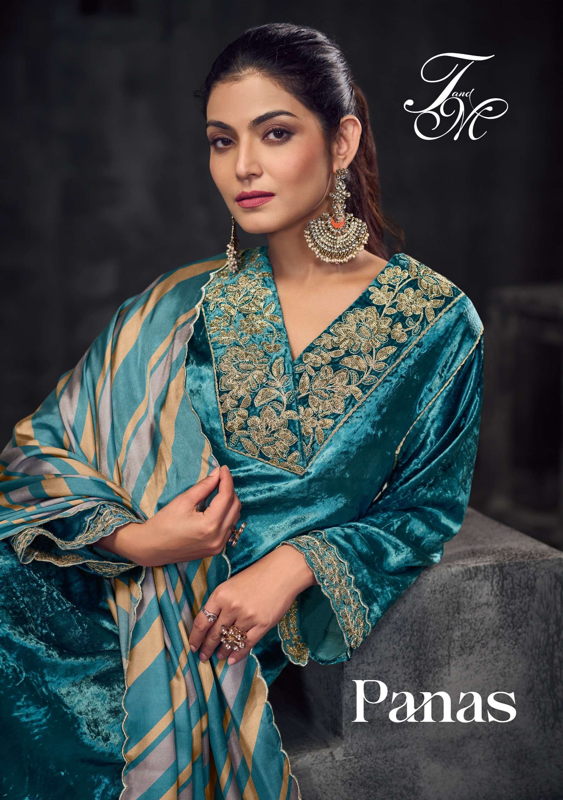 T AND M DESIGNER PANAS DESIGNER WORK VELVET SUIT COLLECTION BEST RATE DEALER