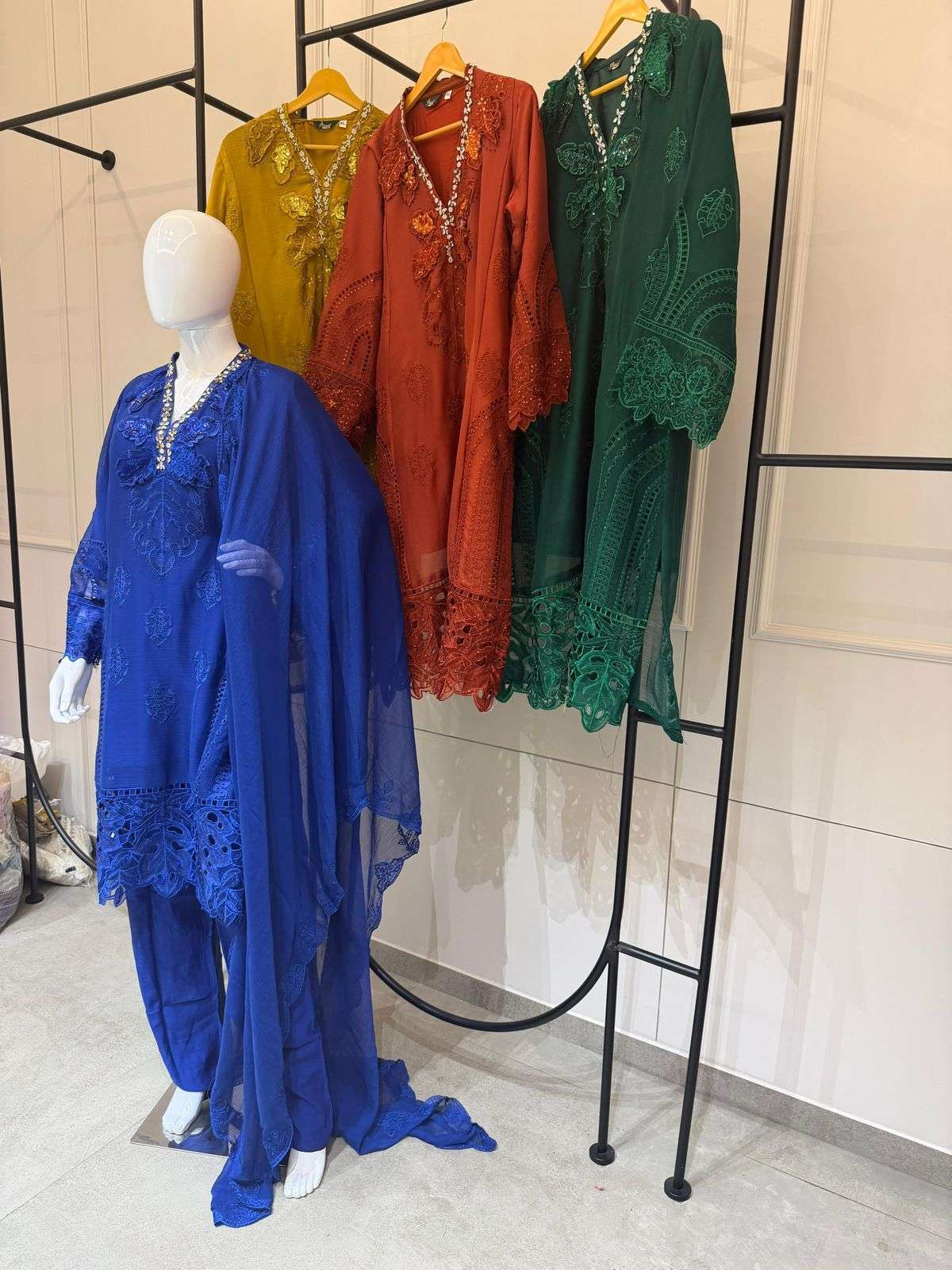 SHREE FAB 2163 RAGA CHIFFON READYMADE PAKISTANI SUIT WHOLESALER 