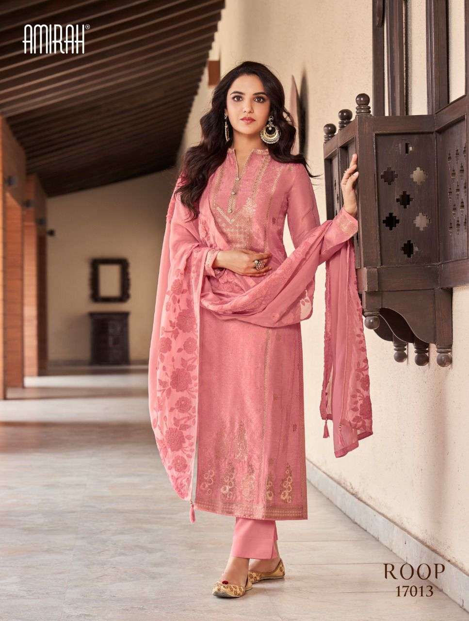 AMIRAH ROOP VISCOSE DOLA JACQUARD SALWAR SUITS CATALOGUE 