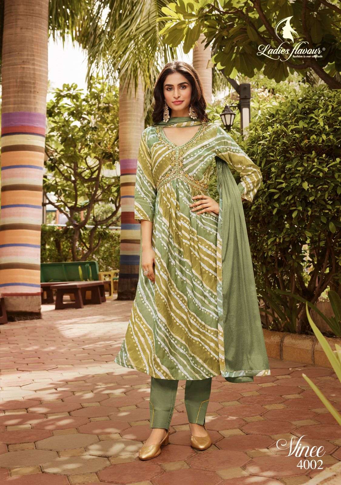 Indian Pakistani Women Girls Kurti Pants Dupatta Designer Salwar Kameez  Suit set | eBay