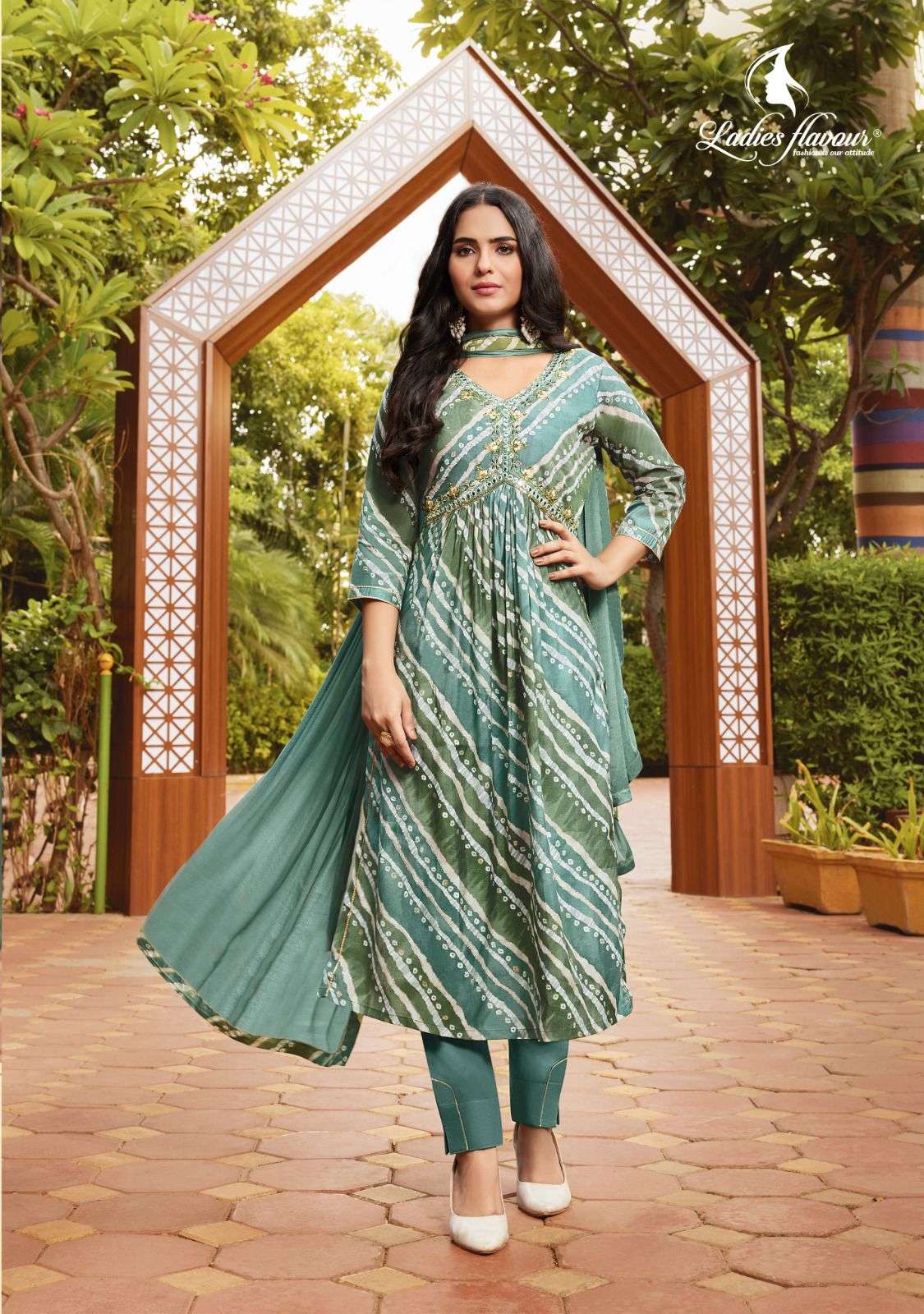 Follow -: @kurti__colllection *exclusive launch* Designer New print Reyon  FULL GHERA Nayra Kali pattern kurti pant dupatta set embroi... | Instagram