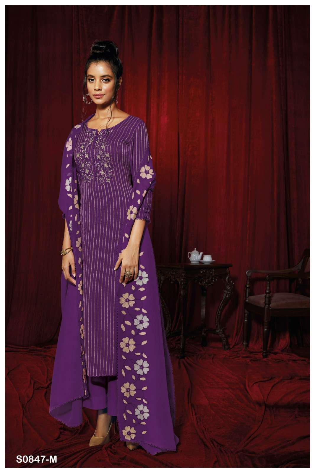 GANGA FASHION KASHVI 847 HIT DESIGN ORGANZA SUIT CATALOG SUPPLIER 2024